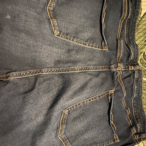 Capris pants - Picture 3 of 3